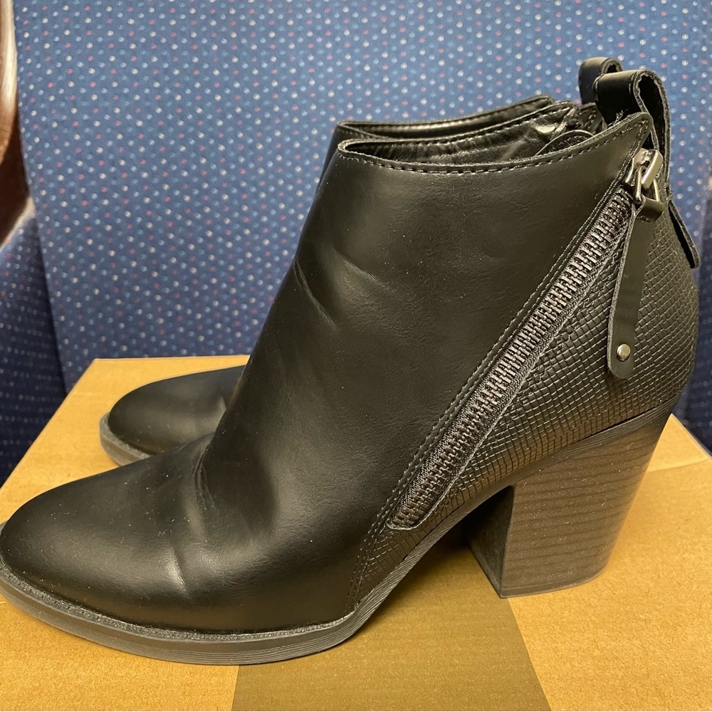 Lexi & Abbie Black Ankle Booties with Side Zipper